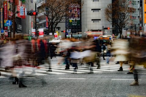 街の雑踏のイメージ画像